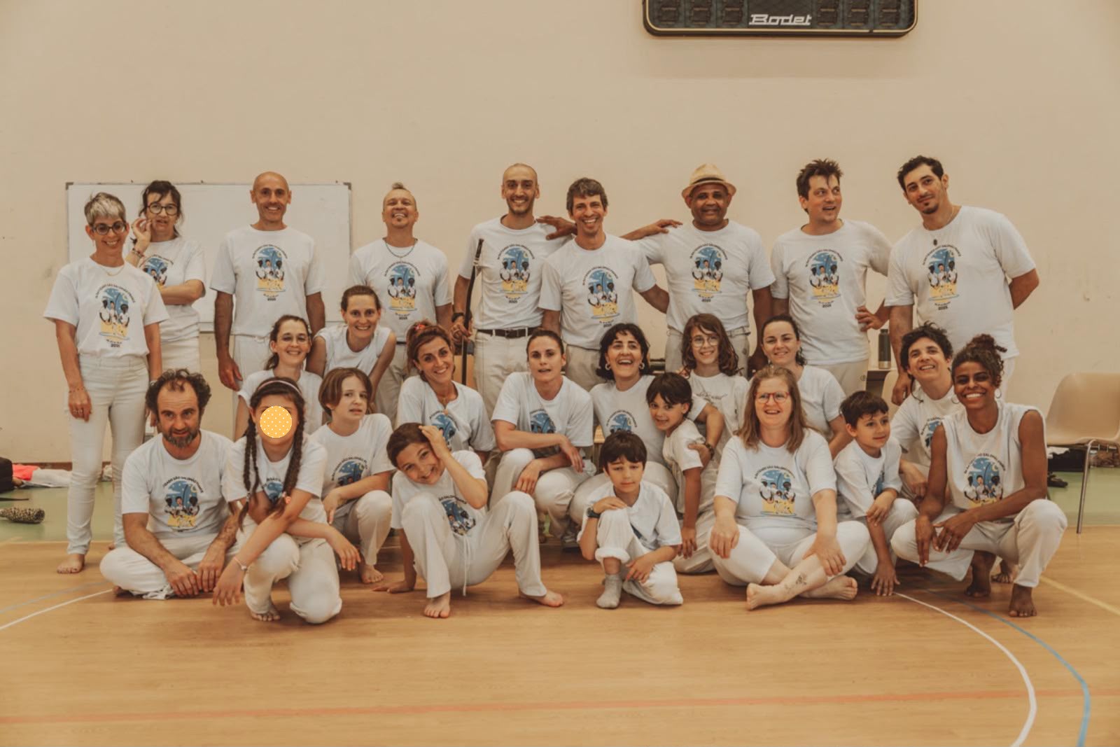 Groupe de l'association Sphere en roda de capoeira